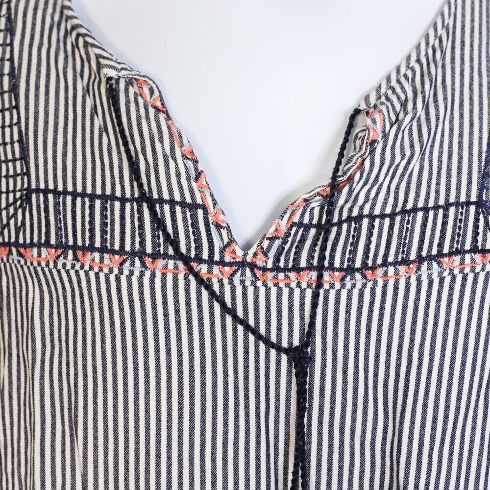 Old Navy Size XL The tunic shirt blue/white striped w/embroidered bodice - Picture 4 of 11